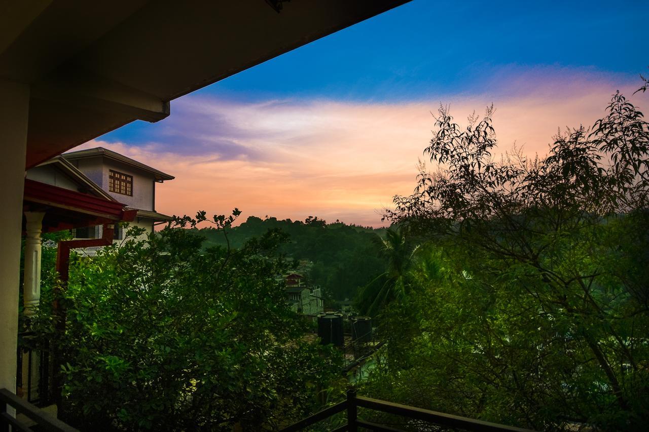 Heavens Door Guest Inn Kandy Extérieur photo